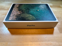 Apple iPad Pro 512GB/Wi-Fi/10.5"/Smart Case/Screen Protector