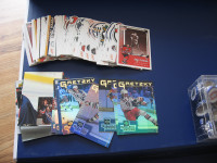 ASSORTMENT OF SPORTS CARDS