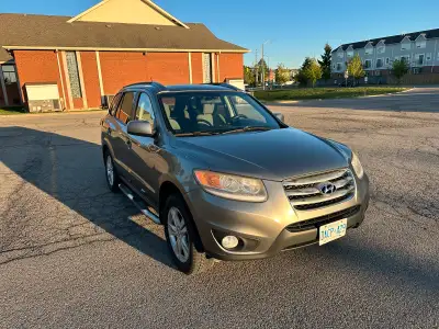 Selling my 2012 Hyundai Santa Fe Price: 3,900 or best offer Serious inquiries only. If you're intere...