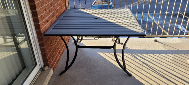 Table Patio 48" x 48" - aluminium noir dans Mobilier pour terrasse et jardin  à Longueuil/Rive Sud
