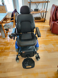 Chaise roulante electrique