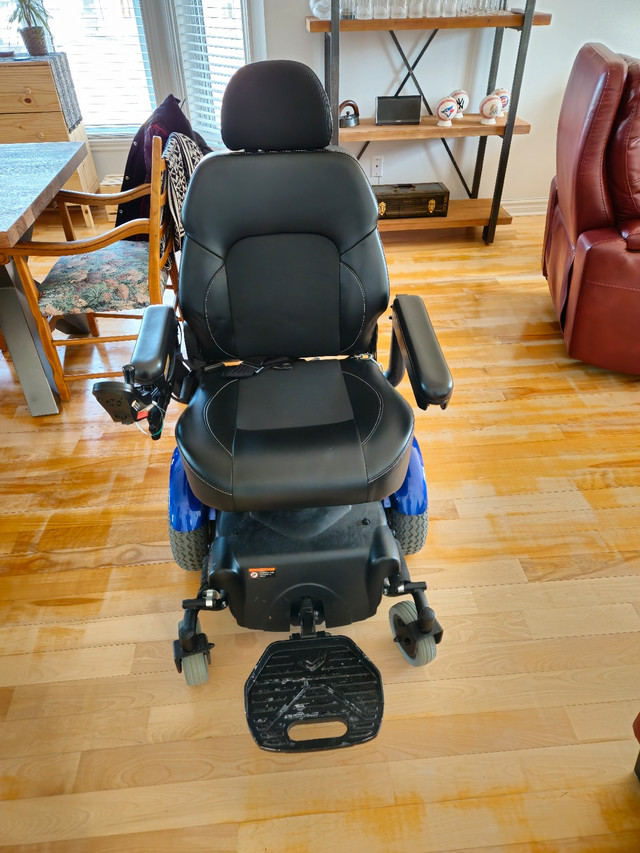 Chaise roulante electrique dans Santé et besoins spéciaux  à Saint-Jean-sur-Richelieu