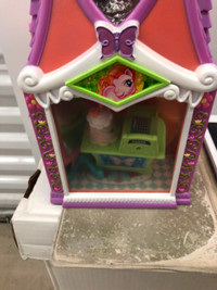 Vintage 1985 My Little Pony Play House set