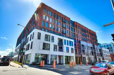 Condo Studio Meublé Moderne au Centre-Ville de Montréal !