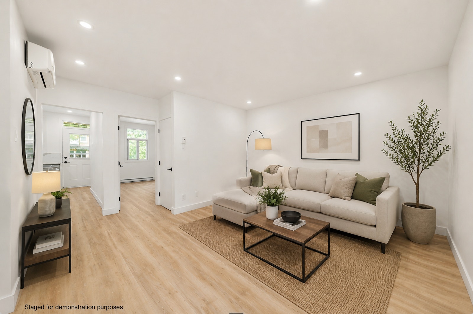 Immense 3 chambres rénové avec cour – Lachine – libre 1er août — photo 2