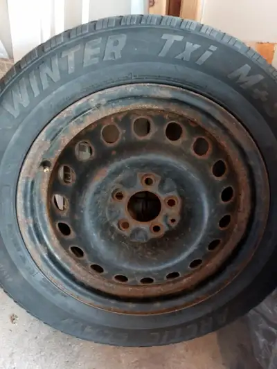 Artic Claw Winter Tire 215/60R17 Includes the rim Pick up Brampton