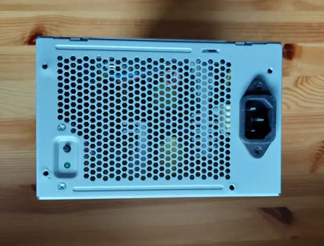 Computer Power Supply Unit 1100 Watts in System Components in City of Montréal - Image 3