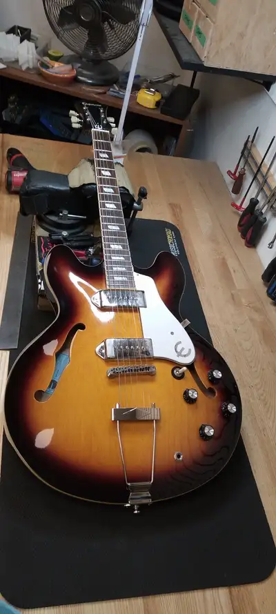 Selling a complete, ready-to-play Epiphone “Inspired by John Lennon” Casino, produced during the 200...