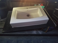 Used granite vanity top 22 x 32 w/sink