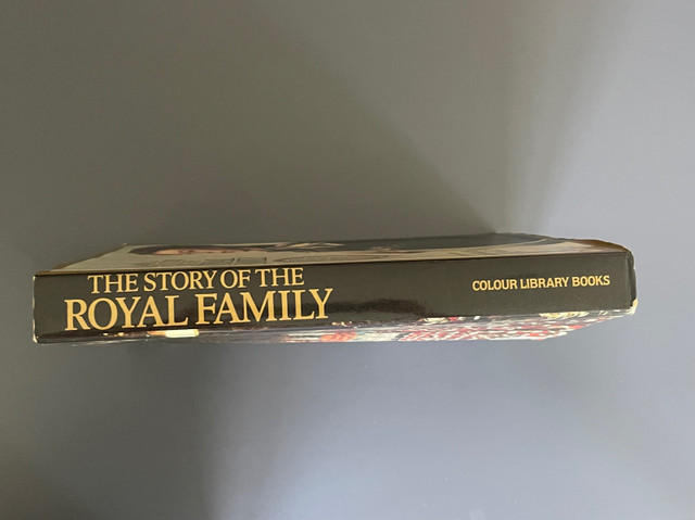 The Story of The Royal Family: Foreword by The Earl of Lichfield in Non-fiction in Peterborough - Image 2