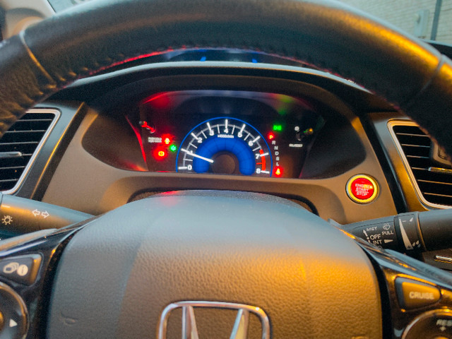 Honda civic 2015 in Cars & Trucks in City of Toronto - Image 3