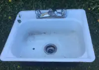 White Sink, good shape!