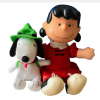 Peluches Snoopy et Lucy, comme neuves