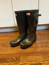 Hunter boots size 4