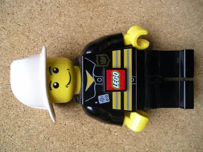 Lego 2 LED Dynamo Torch Firefighter, 8 inches high $25 LEGO Kids 9000560 Legends of Chima Laval Alar...