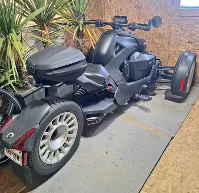 Ryker Rally 900 2024, Ce modèle d'occasion offre une expérience unique avec son moteur puissant et s...