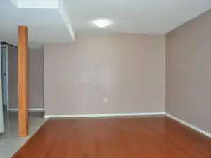 1 Bedroom Walkout Apartment  in Long Term Rentals in Mississauga / Peel Region - Image 7