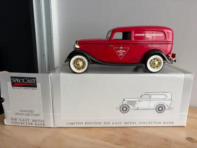 Ford Roadster 1934 Humphrey Bogart Cabriolet - Solido 1/18 Miniature Collection