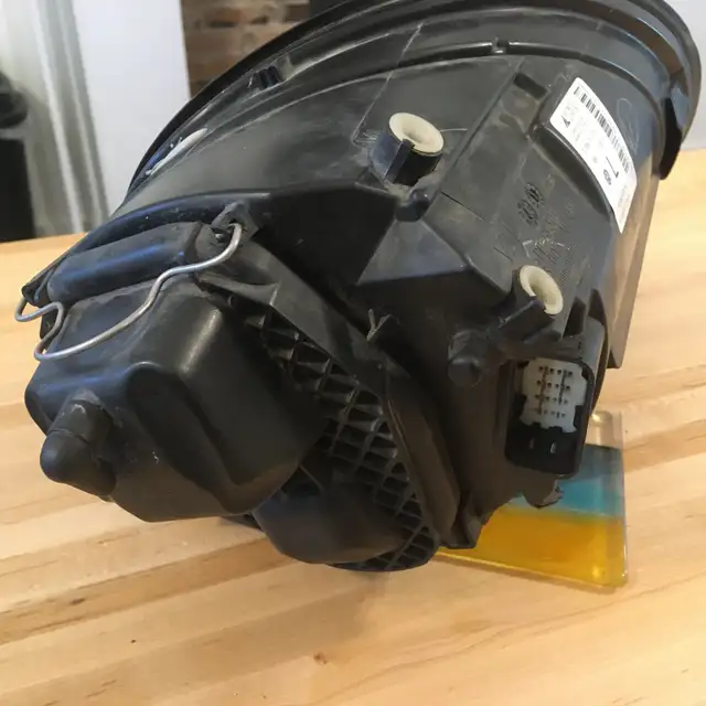 VW Beetle Headlight in Auto Body Parts in Annapolis Valley - Image 9