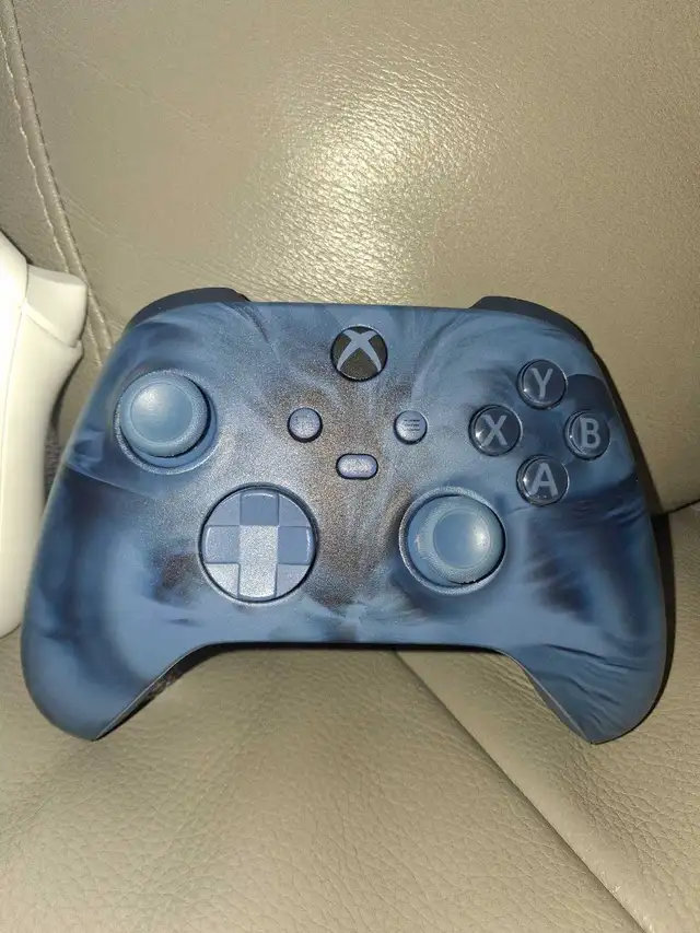 Xbox Series X/S wireless controllers - great condition 590991531694499841