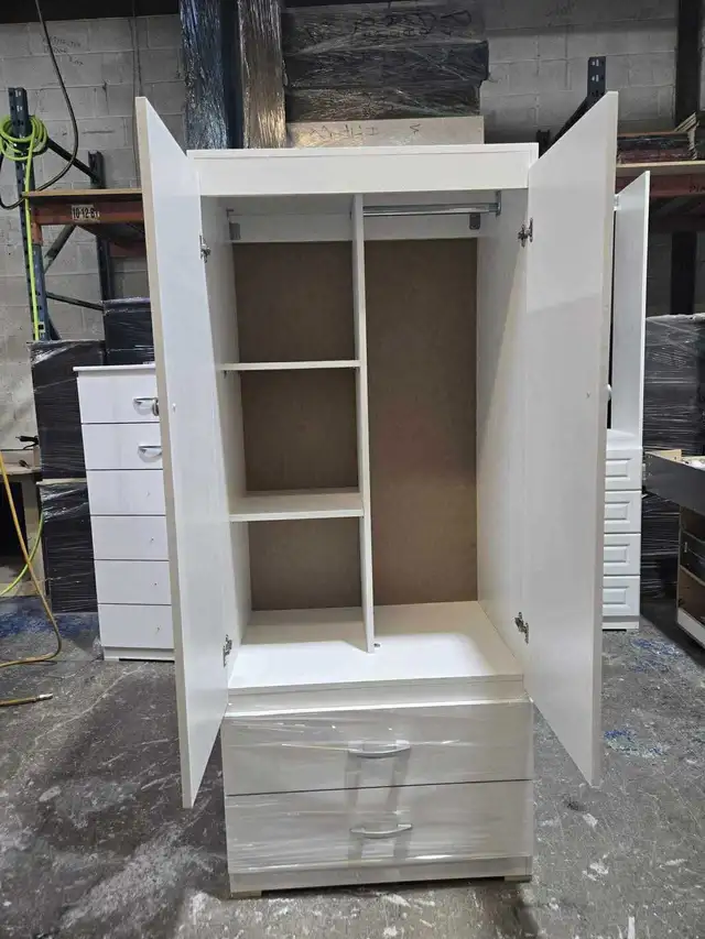White 2 Door Wardrobe with Drawers in Dressers & Wardrobes in City of Toronto - Image 2