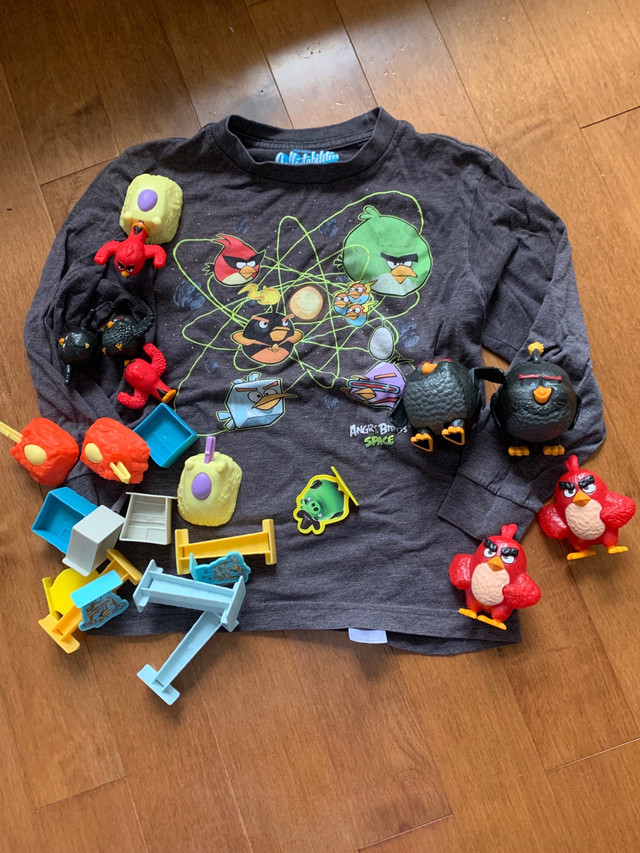SIZE S/P ANGRY BIRDS LONG SLEEVE TSHIRT WITH McDONALD’S FIGURINE in Kids & Youth in Peterborough