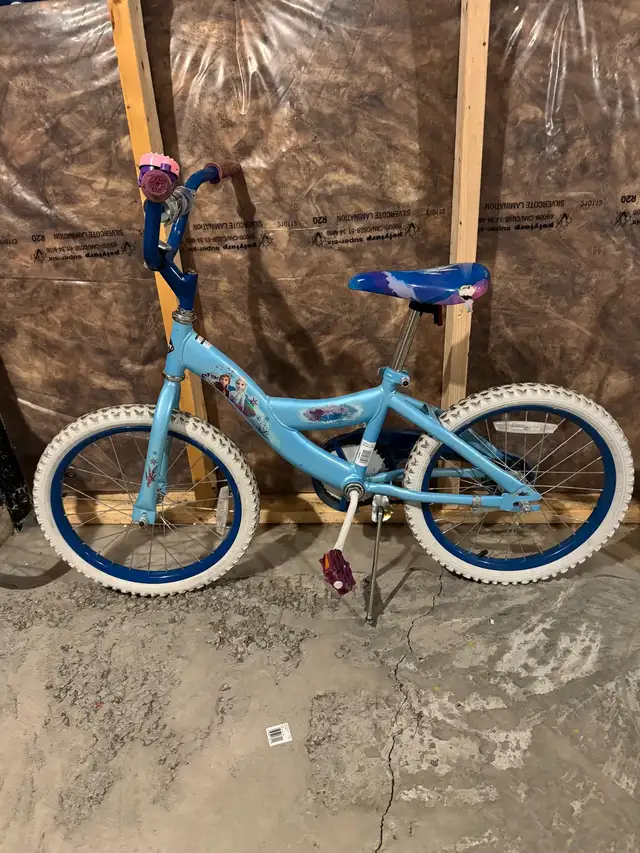 Bicycles in Kids in Cornwall - Image 3