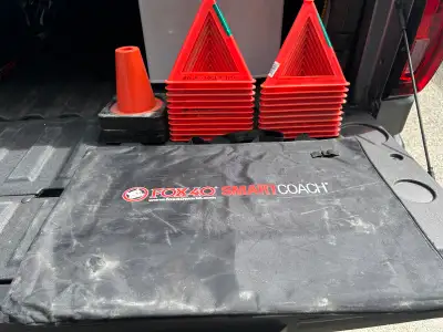 Coaching set of 20pylons, 4 hard pylons and Foxsmartcoach board , View more