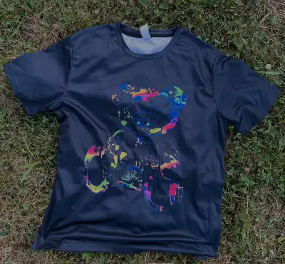Raver t shirt - size large, View more