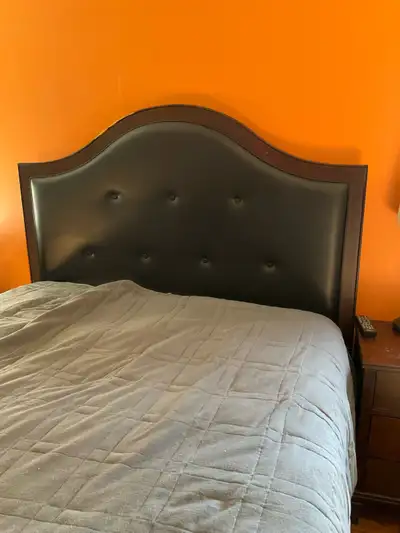 base de lit Queen en bois solide, View more