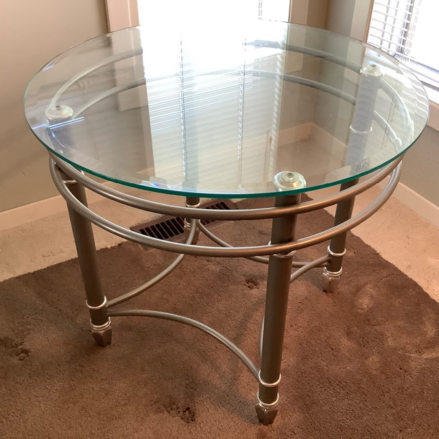 End / coffee table light grey color with round glass top Coffee