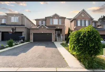 looking for girls in sharing house one room is free for 2 girls from june 1