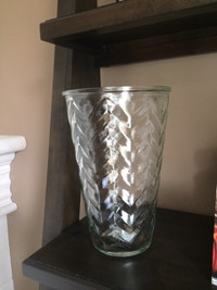 Vase à fleurs, en verre