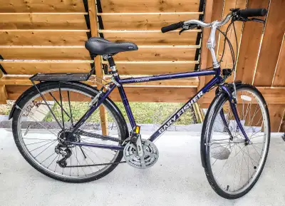 Vélo Hybride Médium Tiburon, View more