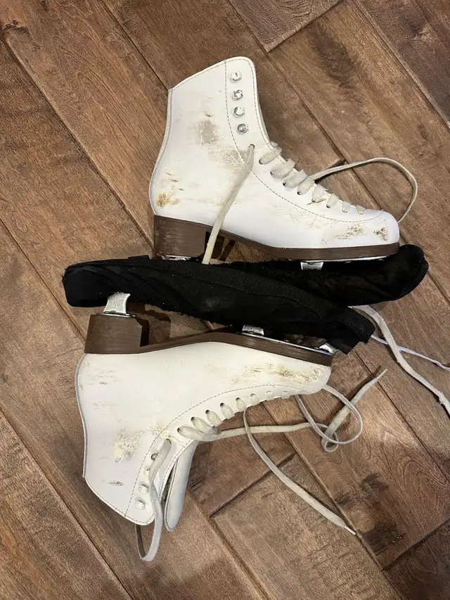 Jackson GAM Skates in Skates & Blades in Markham / York Region - Image 3