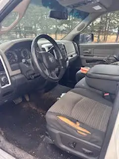 2011 Dodge Ram Parts truck won't run in Auto Body Parts in Edmonton - Image 9