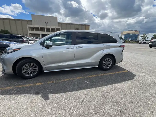 Toyota Sienna 2021 Le