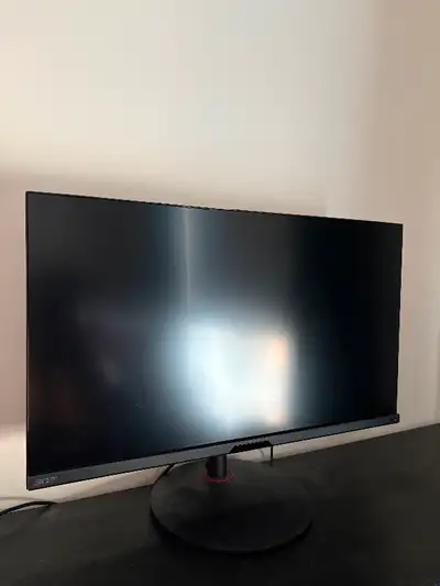 Specs: 28", 4K, 144Hz, 1ms response In amazing condition, selling the monitor because I no longer ne...