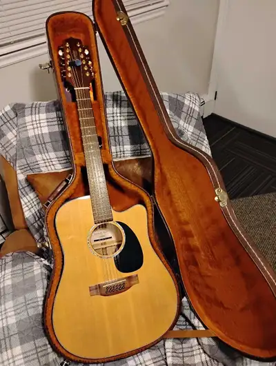 Takamine acoustic electric 12 string guitar with case, good cond, View more