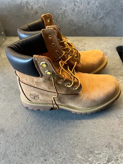 Timberland Boots Size 6, View more