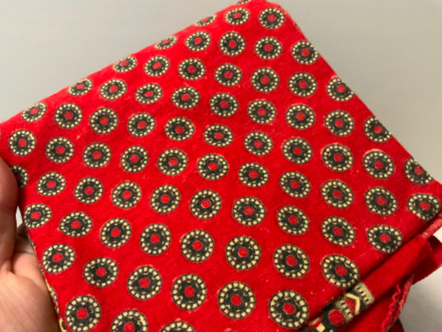 SCARVES/BANDANAS-Red, Navy, Forest Green, RETRO in Women's - Tops & Outerwear in Kitchener / Waterloo - Image 4