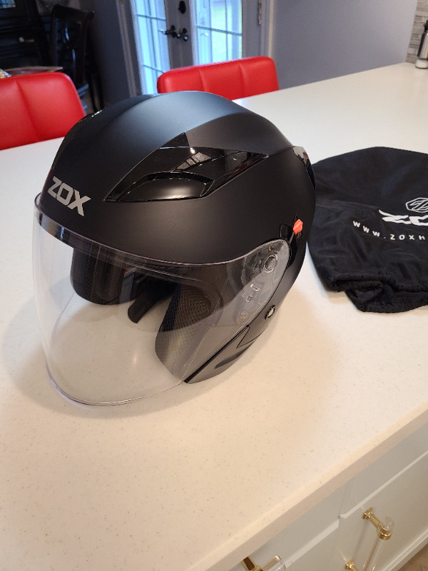Motorcycle Helmet in Motorcycle Parts & Accessories in Oshawa / Durham Region
