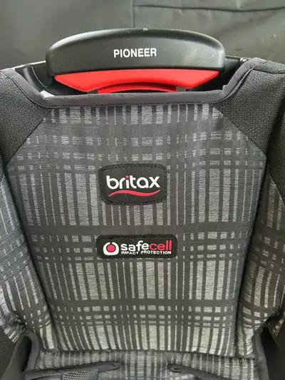 Selling two Britax Pioneer car seats, perfect for ensuring your little ones travel safely and comfor...
