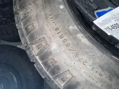 275/65r18 Goodyearwrangler duratracs have around 10000 km on them still have lots of life on them re...