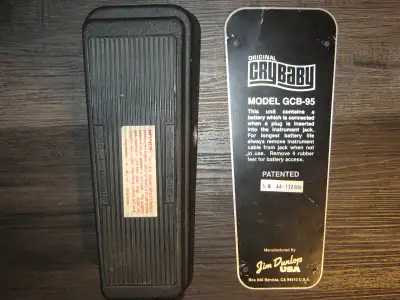 Good cosmetic condition, do not have the rubber feet or screws. Pedal is in need of minor repair to...