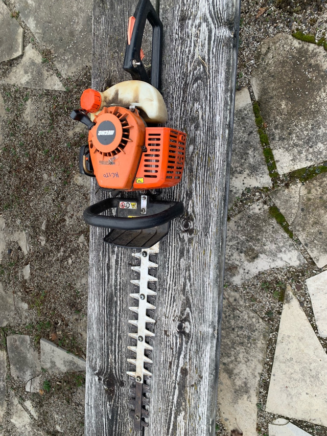 Echo gas hedge trimmer  in Outdoor Tools & Storage in Owen Sound