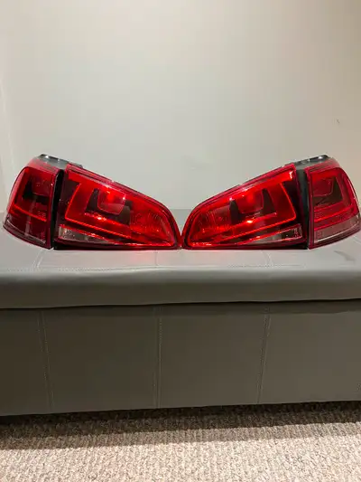 OEM lights in like new condition, no issues or damage. Fits 2015, 2016, 2017 Volkswagen MK7 Golf, Gt...