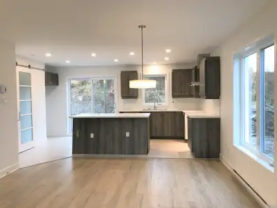 Maison de ville – Unité de coin à louer Située sur l’avenue de la Traversée, dans un tout nouveau pr...