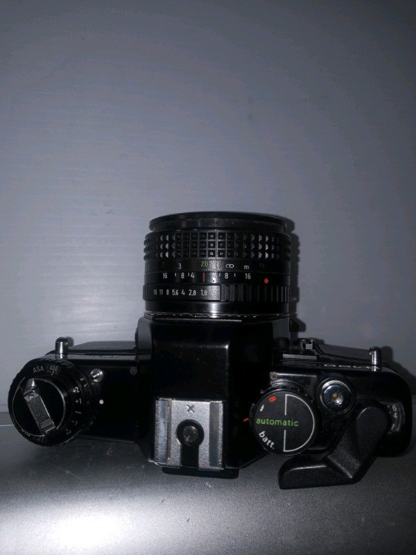 Praktica B100 Electronic SLR 35mm Film Camera W/50 &135mm Lenses dans Appareils photo et caméras  à Ville de Montréal - Image 4