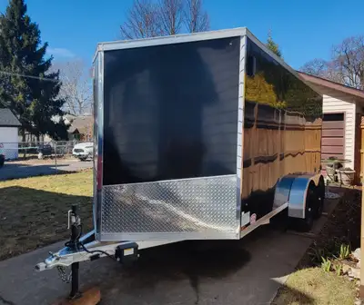 7'x14' ALUMINUM Cargo enclosed trailer Excellent condition. Comes with ownership. Comes with spare t...